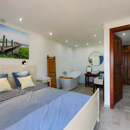 Kisleshegy Vendeghaz * Balatonudvari