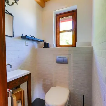 Kisleshegy Vendeghaz * בלטונודבארי