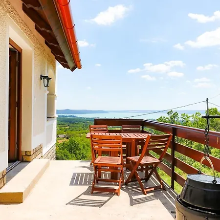 Kisleshegy Vendeghaz * בלטונודבארי