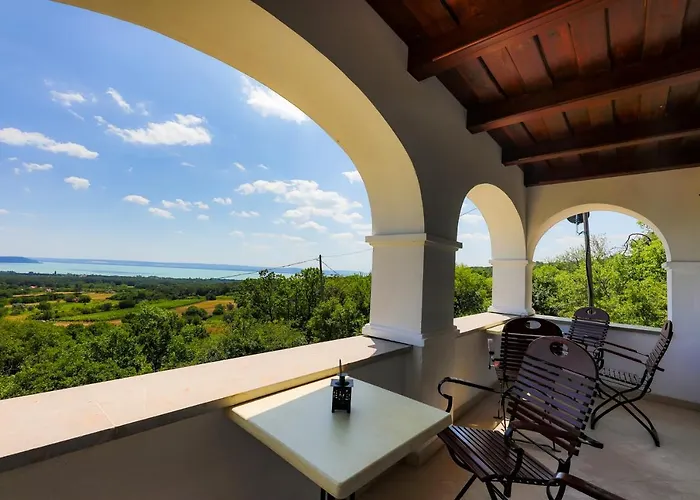 Kisleshegy Vendeghaz Villa *