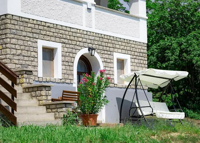 Kisleshegy Vendeghaz Villa *