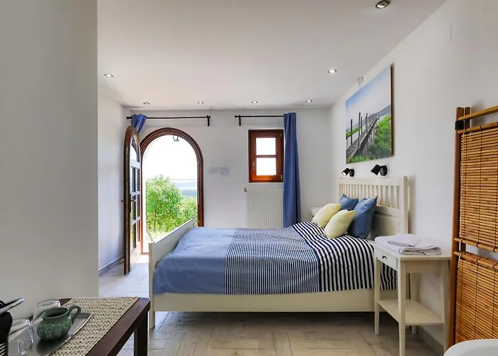 Kisleshegy Vendeghaz Вилла *