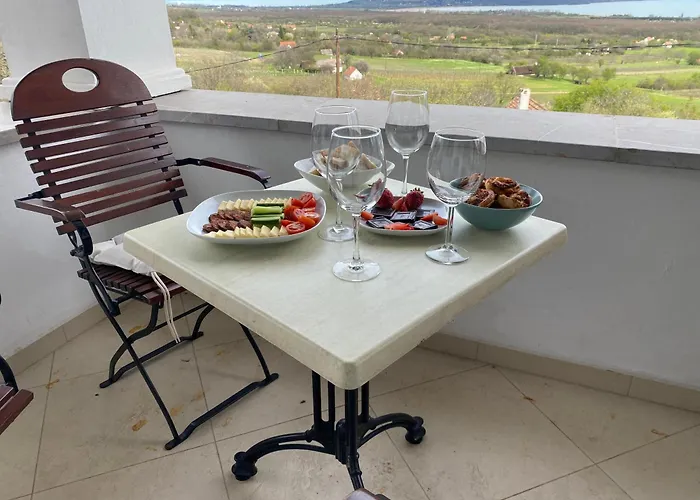 Kisleshegy Villa Balatonudvari